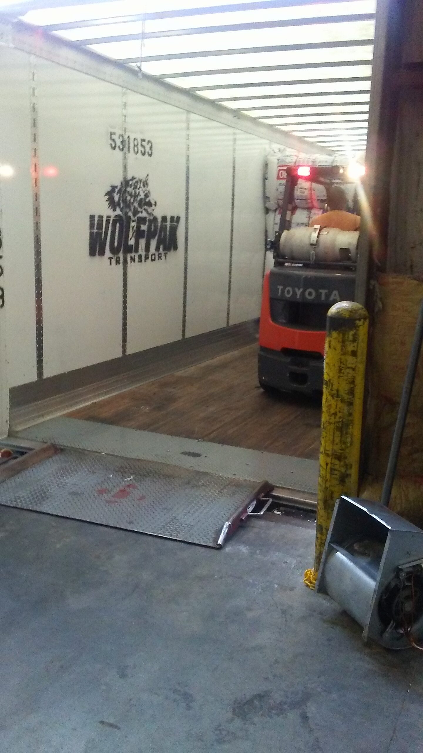 wolfpak transport trailer loading